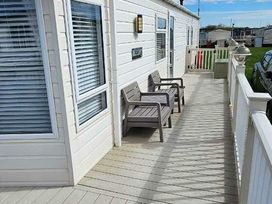 Golden Sands Kinmel Bay - Holiday Accommodation 1056 - North Wales - 1184926 - thumbnail photo 13