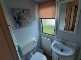 Golden Gate Holiday Centre - Holiday Accommodation 10581 - North Wales - 1184935 - thumbnail photo 3