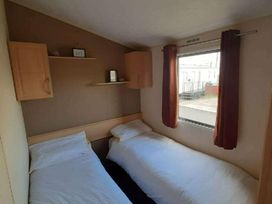 Golden Gate Holiday Centre - Holiday Accommodation 10581 - North Wales - 1184935 - thumbnail photo 6
