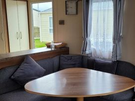 Golden Gate Holiday Centre - Holiday Accommodation 10581 - North Wales - 1184935 - thumbnail photo 12