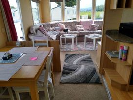 Ty Mawr Holiday Park - Holiday Accommodation 1059 - North Wales - 1184936 - thumbnail photo 2