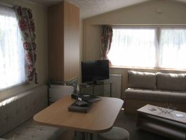 Beachside Holiday Park - Holiday Accommodation 10605 - Somerset & Wiltshire - 1184937 - thumbnail photo 2