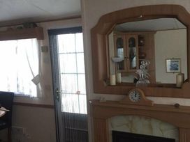 Millers Cottage Caravan Park - Holiday Accommodation 10623 - North Wales - 1184940 - thumbnail photo 4