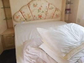 Millers Cottage Caravan Park - Holiday Accommodation 10623 - North Wales - 1184940 - thumbnail photo 9