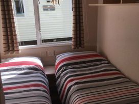 Wild Duck Holiday Park - Holiday Accommodation 10624 - Norfolk - 1184941 - thumbnail photo 8