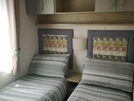 Hoburne Cotswolds - Holiday Accommodation 10633 - Somerset & Wiltshire - 1184942 - thumbnail photo 7