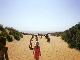 Camber Sands Holiday Park - Holiday Accommodation 10637 - Kent & Sussex - 1184944 - thumbnail photo 8