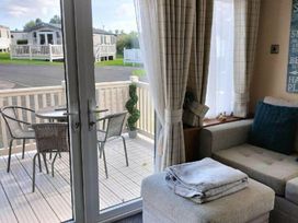 Primrose Valley Holiday Park - Holiday Accommodation 10727 - North Yorkshire (incl. Whitby) - 1184951 - thumbnail photo 5