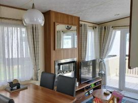 Primrose Valley Holiday Park - Holiday Accommodation 10727 - North Yorkshire (incl. Whitby) - 1184951 - thumbnail photo 8