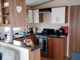 Primrose Valley Holiday Park - Holiday Accommodation 10727 - North Yorkshire (incl. Whitby) - 1184951 - thumbnail photo 11