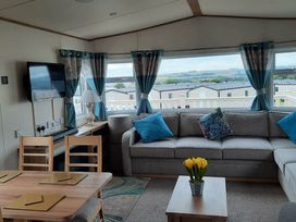 Blue Dolphin Holiday Park - Holiday Accommodation 10737 - North Yorkshire (incl. Whitby) - 1184954 - thumbnail photo 4