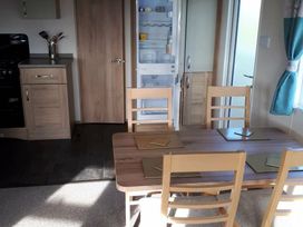 Blue Dolphin Holiday Park - Holiday Accommodation 10737 - North Yorkshire (incl. Whitby) - 1184954 - thumbnail photo 5