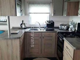 Blue Dolphin Holiday Park - Holiday Accommodation 10737 - North Yorkshire (incl. Whitby) - 1184954 - thumbnail photo 11