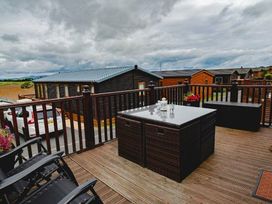 Todber Valley Holiday Park - Holiday Accommodation 10750 - Lake District - 1184955 - thumbnail photo 16