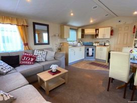 Primrose Valley Holiday Park - Holiday Accommodation 10752 - North Yorkshire (incl. Whitby) - 1184956 - thumbnail photo 2