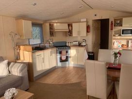 Primrose Valley Holiday Park - Holiday Accommodation 10752 - North Yorkshire (incl. Whitby) - 1184956 - thumbnail photo 9