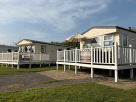 Primrose Valley Holiday Park - Holiday Accommodation 10752 - North Yorkshire (incl. Whitby) - 1184956 - thumbnail photo 17