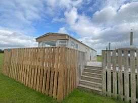Silverhill (private land) - Holiday Accommodation 10754 - South Wales - 1184957 - thumbnail photo 4