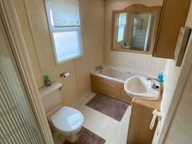 Silverhill (private land) - Holiday Accommodation 10754 - South Wales - 1184957 - thumbnail photo 7