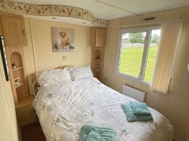 Silverhill (private land) - Holiday Accommodation 10754 - South Wales - 1184957 - thumbnail photo 8