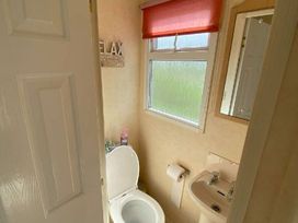 Silverhill (private land) - Holiday Accommodation 10754 - South Wales - 1184957 - thumbnail photo 10