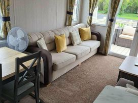 Primrose Valley Holiday Park - Holiday Accommodation 10790 - North Yorkshire (incl. Whitby) - 1184964 - thumbnail photo 4