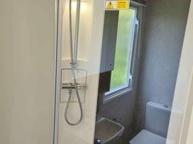Primrose Valley Holiday Park - Holiday Accommodation 10790 - North Yorkshire (incl. Whitby) - 1184964 - thumbnail photo 12
