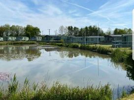 Herons Mead Caravan Park - Holiday Accommodation 10844 - Lincolnshire - 1184973 - thumbnail photo 4