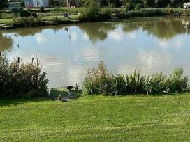 Herons Mead Caravan Park - Holiday Accommodation 10844 - Lincolnshire - 1184973 - thumbnail photo 8