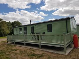 Herons Mead Caravan Park - Holiday Accommodation 10844 - Lincolnshire - 1184973 - thumbnail photo 10