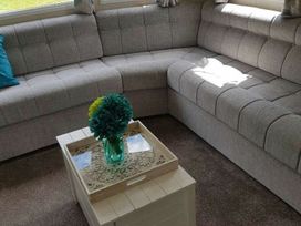 Herons Mead Caravan Park - Holiday Accommodation 10844 - Lincolnshire - 1184973 - thumbnail photo 17