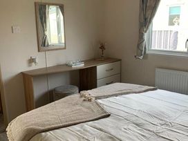 Cayton Bay Caravan Park - Holiday Accommodation 10845 - North Yorkshire (incl. Whitby) - 1184974 - thumbnail photo 7
