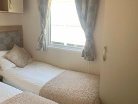 Cayton Bay Caravan Park - Holiday Accommodation 10845 - North Yorkshire (incl. Whitby) - 1184974 - thumbnail photo 8