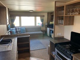 Primrose Valley Holiday Park - Holiday Accommodation 10915 - North Yorkshire (incl. Whitby) - 1184983 - thumbnail photo 9