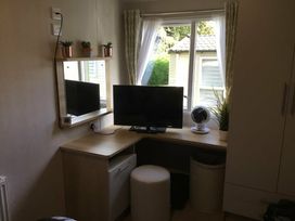 Wild Duck Holiday Park - Holiday Accommodation 10940 - Norfolk - 1184986 - thumbnail photo 3