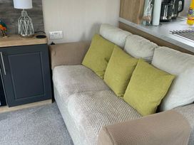 Wild Duck Holiday Park - Holiday Accommodation 10940 - Norfolk - 1184986 - thumbnail photo 11