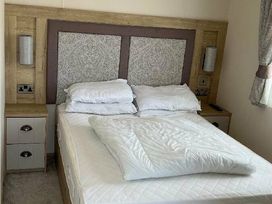 Presthaven Beach Resort - Holiday Accommodation 10984 - North Wales - 1184992 - thumbnail photo 9