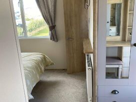 Presthaven Beach Resort - Holiday Accommodation 10984 - North Wales - 1184992 - thumbnail photo 11