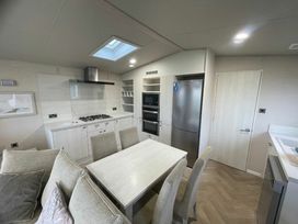 Hafan y Mor Haven - Holiday Accommodation 11037 - North Wales - 1184995 - thumbnail photo 4