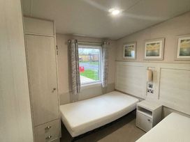 Hafan y Mor Haven - Holiday Accommodation 11037 - North Wales - 1184995 - thumbnail photo 8