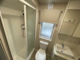 Hafan y Mor Haven - Holiday Accommodation 11037 - North Wales - 1184995 - thumbnail photo 10