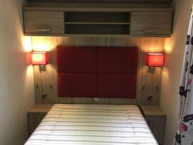 Newquay Holiday Park - Holiday Accommodation 1108 - Cornwall - 1185000 - thumbnail photo 7