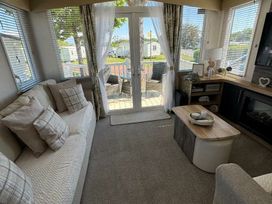 Hafan y Mor Haven - Holiday Accommodation 11083 - North Wales - 1185001 - thumbnail photo 2