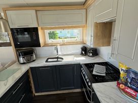 Hafan y Mor Haven - Holiday Accommodation 11083 - North Wales - 1185001 - thumbnail photo 5