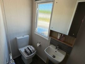 Hafan y Mor Haven - Holiday Accommodation 11083 - North Wales - 1185001 - thumbnail photo 9