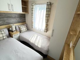 Hafan y Mor Haven - Holiday Accommodation 11083 - North Wales - 1185001 - thumbnail photo 10