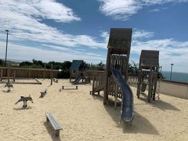 Devon Cliffs Holiday Park - Holiday Accommodation 11126 - Devon - 1185006 - thumbnail photo 17