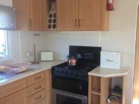 Happy Days Caravan Park - Holiday Accommodation 11127 - North Wales - 1185007 - thumbnail photo 4