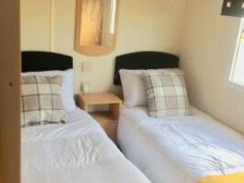 Happy Days Caravan Park - Holiday Accommodation 11127 - North Wales - 1185007 - thumbnail photo 7