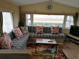 Golden Sands Kinmel Bay - Holiday Accommodation 11147 - North Wales - 1185010 - thumbnail photo 4